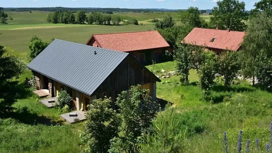 Wyremontowali stary dom na Mazurach. Teraz jest to Siedlisko nad Łąkami