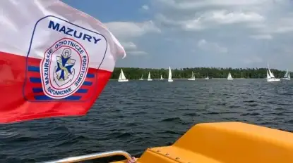 Jacht wywrócił się na Niegocinie. Żeglarze zignorowali ostrzeżenia
