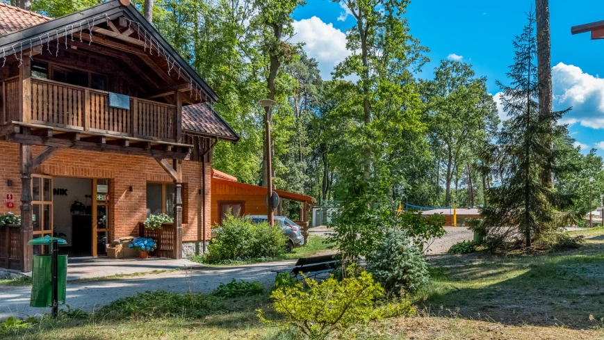 Wodnik w nowym wydaniu – mazurski wypoczynek z duszą i nowoczesnym komfortem