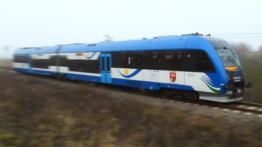 Połączenia kolejowe Ełk–Giżycko będą kontynuowane. Region utrzymuje dostępność komunikacyjną