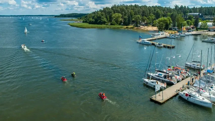 Jezioro Niegocin na Mazurach.