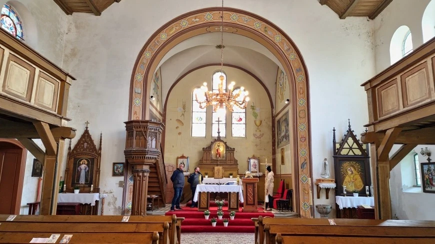 Neogotycka perła wśród mazurskich krajobrazów – kościół św. Piotra i Pawła w Użrankach