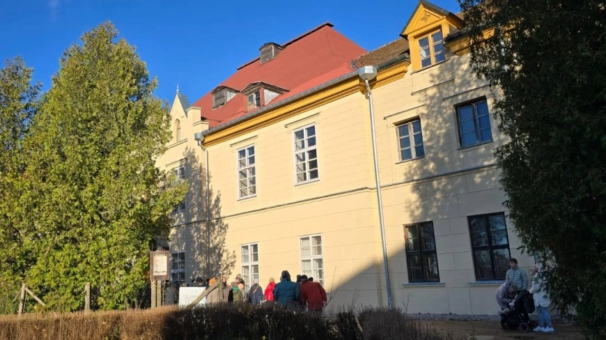 Pałac w Sztynorcie odzyskuje dawny blask – zakończono pierwszy etap prac konserwatorskich