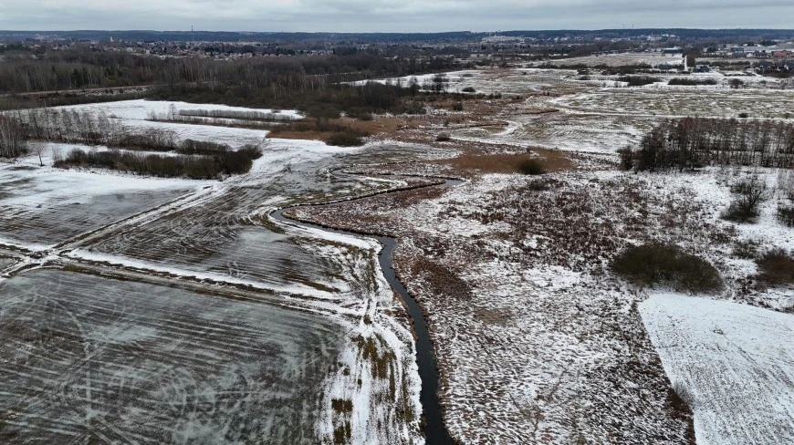 Mazurskie jeziora i rzeki w objęciach odwilży. Stabilna sytuacja na szlaku i w zlewniach
