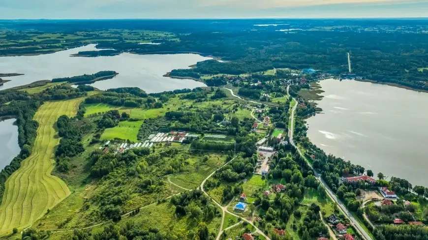 Dron, boje i aplikacja. Nowoczesna technologia dla czystości mazurskich jezior