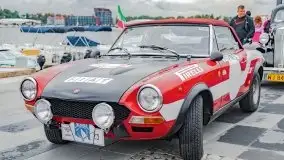 Zlot zabytkowych aut przy restauracji Nóż w wodzie w Mikołajkach - zdjęcie 46