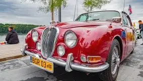 Zlot zabytkowych aut przy restauracji Nóż w wodzie w Mikołajkach - zdjęcie 53