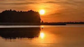 Ognisty zachód przy porcie Ognisty Ptak, jezioro Święcajty - zdjęcie 26