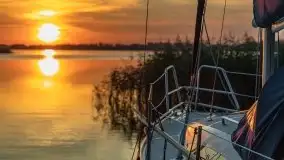 Ognisty zachód przy porcie Ognisty Ptak, jezioro Święcajty - zdjęcie 12