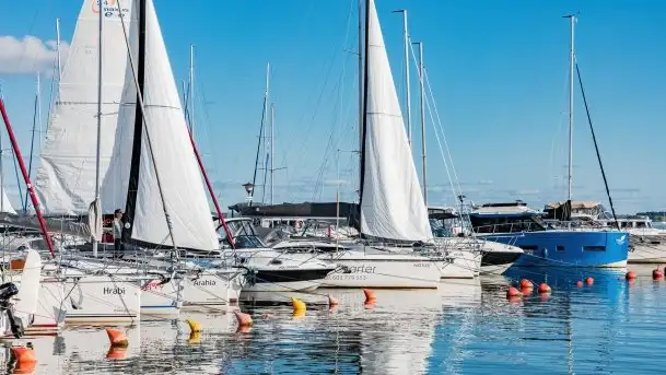 Suszenie żagli nad jeziorem Niegocin, Wilkasy - zdjęcie 11