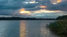 Zachód słońca nad jeziorem Dobskim, wrzesień 2021 r. - zdjęcie 13