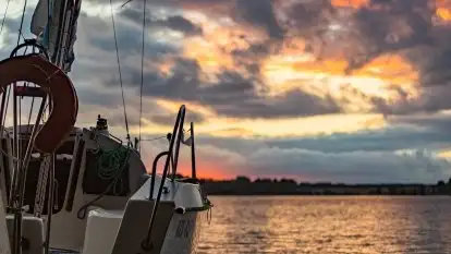 Zachód słońca nad jeziorem Dobskim, wrzesień 2021 r.