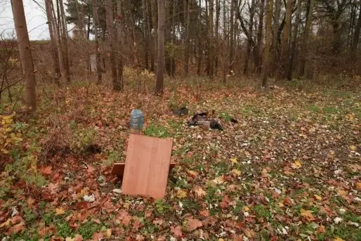 Szeroki Ostrów pełen śmieci - zdjęcie 10