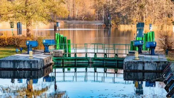Jesienna i cicha śluza Guzianka I, Ruciane Nida - zdjęcie 11