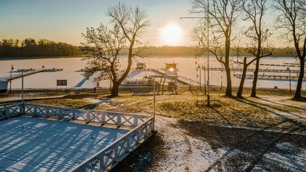 Grudniowy, zimowy port w Sztynorcie - zdjęcie 9