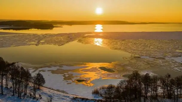 Styczniowy zachód słońca nad jeziorem Święcajty, 2022 r. - zdjęcie 6