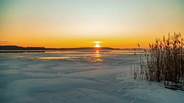 Styczniowy zachód słońca nad jeziorem Święcajty, 2022 r. - zdjęcie 10