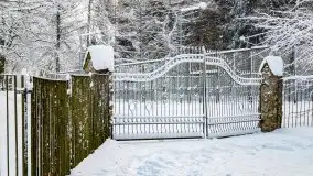 Księżycowy Dworek i jezioro Siercze w okowach zimy - zdjęcie 23