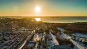 Wschód słońca nad Giżyckiem i jeziorami Niegocin i Kisajno z drona - zdjęcie 5