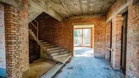 Ruiny pałacu z początku XX wieku w Notyście - zdjęcie 22