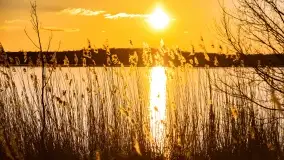 Zachód słońca nad jeziorem Kirsajty, marzec 2022 r. - zdjęcie 3