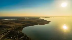 Jezioro Śniardwy i Nowe Guty na ujęciach z drona - zdjęcie 1