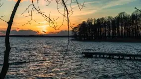 Zachód słońca nad jeziorem Dargin, przystań u Mielnika - zdjęcie 55