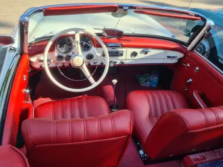 Niezwykłe modele Mercedesa pojawiły się na Mazurach - zdjęcie 3