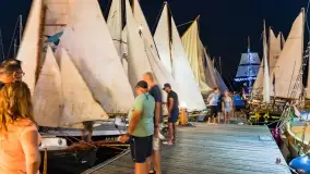 Nocne zdjęcia z XXIII zlotu klubu Jacht Oldtimet, Stranda, sierpień 2022 - zdjęcie 19