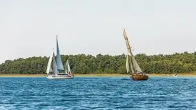 Regaty klubu Jacht Oldtimer, Kisajno, sierpień 2022 - zdjęcie 33