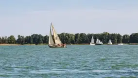 XXIII Zlot Klubu Jacht Oldtimer na zdjęciach Bożeny Klonowskiej - zdjęcie 18