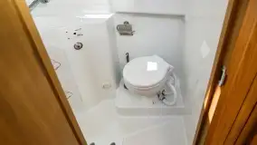 Platinum 35 - jacht produkowany na Mazurach, w stoczni w Giżycku - zdjęcie 15