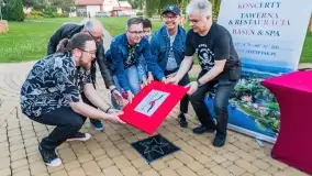 Odsłonięcie gwiazdy w Alei Gwiazd Szantowych w Ognistym Ptaku - Mietek Folk - zdjęcie 24