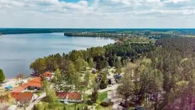 Jezioro Bełdany i miejscowość Kamień z drona, wiosna 2020 - zdjęcie 6