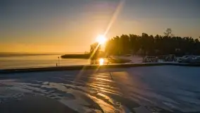 Wschód słońca nad jeziorem Niegocin, grudzień 2022 - zdjęcie 1