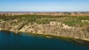 Cmentarz wojenny Jagerhohe i jezioro Święcajty na początku wiosny, 2022 - zdjęcie 9