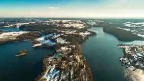 Zimowe Mrągowo, nad jeziorem Czos, okolice amfiteatru z drona - zdjęcie 3