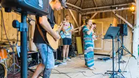 Grają na Mazurach - Eloya w Tle Dla Mew - zdjęcie 1