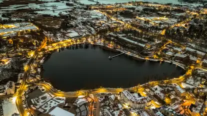 Nocny Kętrzyn z drona, luty 2023