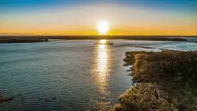 Zachód słońca nad jeziorem Kirsajty, luty 2023 r. - zdjęcie 3