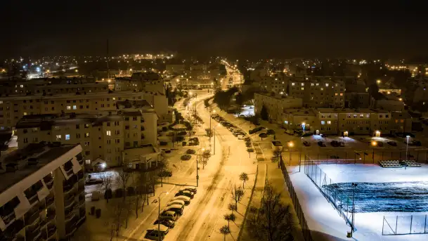 Nocne Giżycko z lotu ptaka, marzec 2023 r. - zdjęcie 9