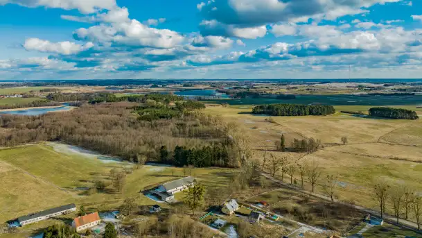 Przedwiośnie nad Niegocinem przy Kleszczewie Osada
