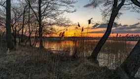 Zachód słońca nad jeziorem Dejguny, Lisi Ogon, kwiecień 2023 r. - zdjęcie 35