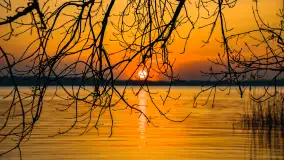 Zachód słońca w Pierkunowie, jezioro Kisajno, kwiecień 2023 r. - zdjęcie 16