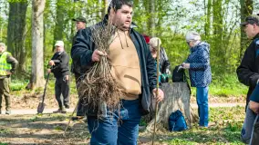 Przy Wilczym Szańcu posadzono 5000 dębów - zdjęcie 95