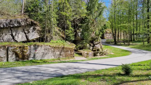 Majowy spacer po Wilczym Szańcu w Gierłoży