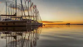 Wschód słońca nad jeziorem Mamry, Stanica Wodna Kietlice, sierpień 2023 r. - zdjęcie 32