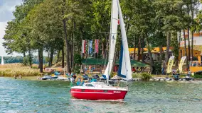 Oldtimery w Strandzie i na jeziorze Kisajno, sierpień 2023 r. - zdjęcie 61