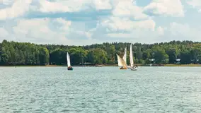 Oldtimery w Strandzie i na jeziorze Kisajno, sierpień 2023 r. - zdjęcie 100