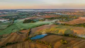 Wrześniowy i mglisty wschód słońca nad jeziorem Mój - zdjęcie 51